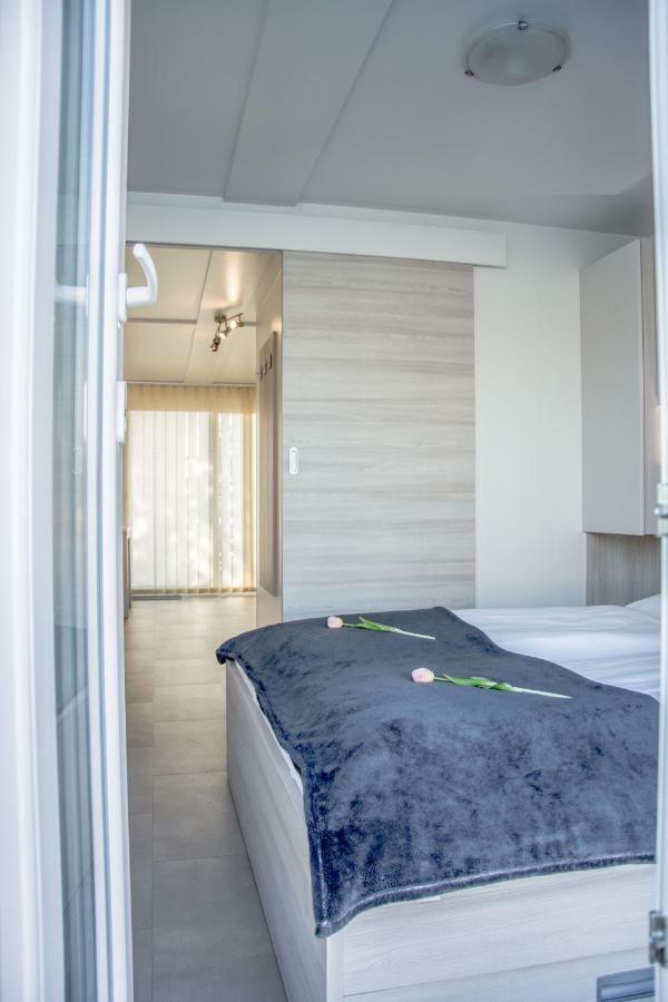 Floating House - Marina Relax Villa Portorož Dış mekan fotoğraf