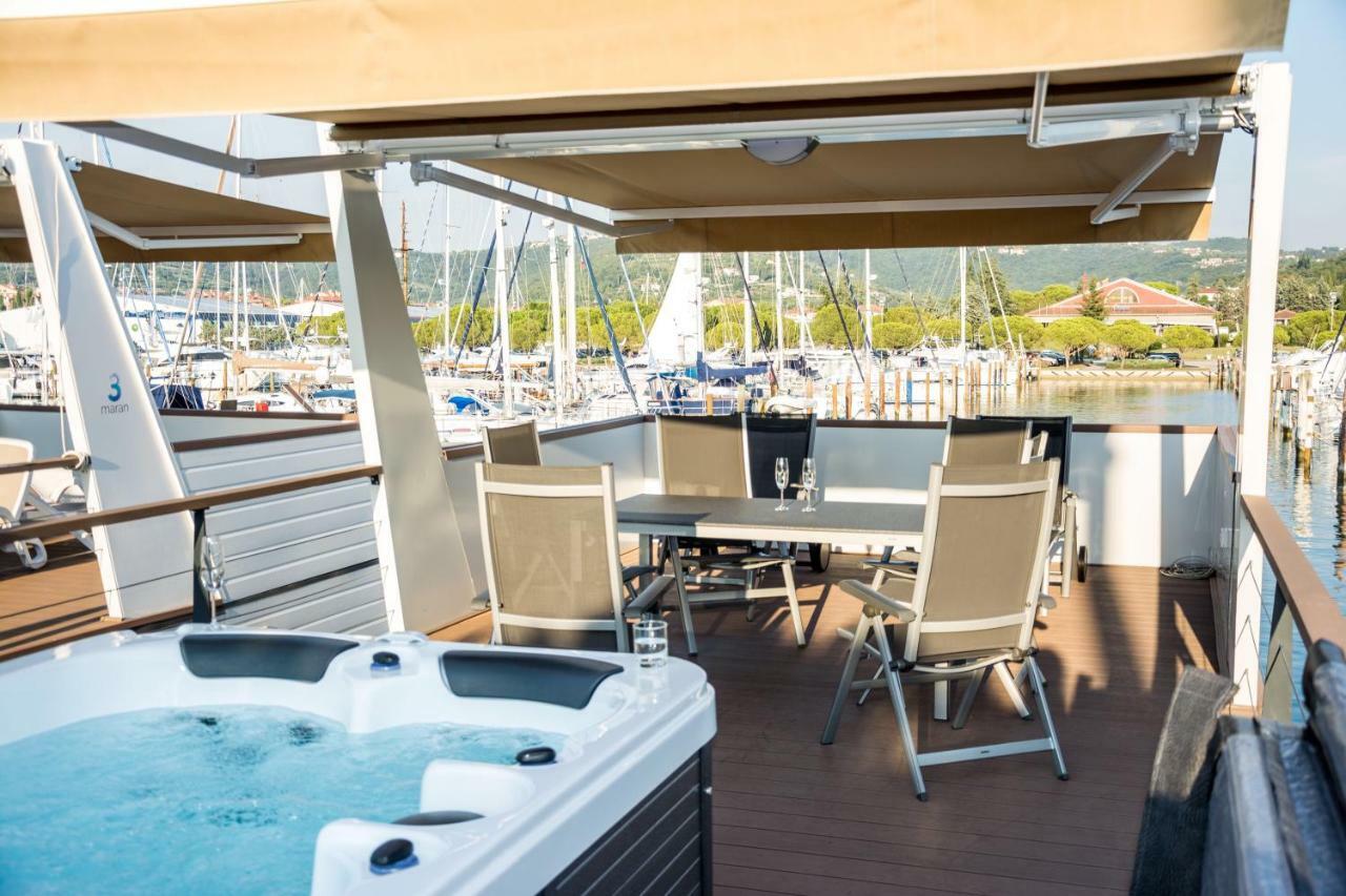 Floating House - Marina Relax Villa Portorož Dış mekan fotoğraf